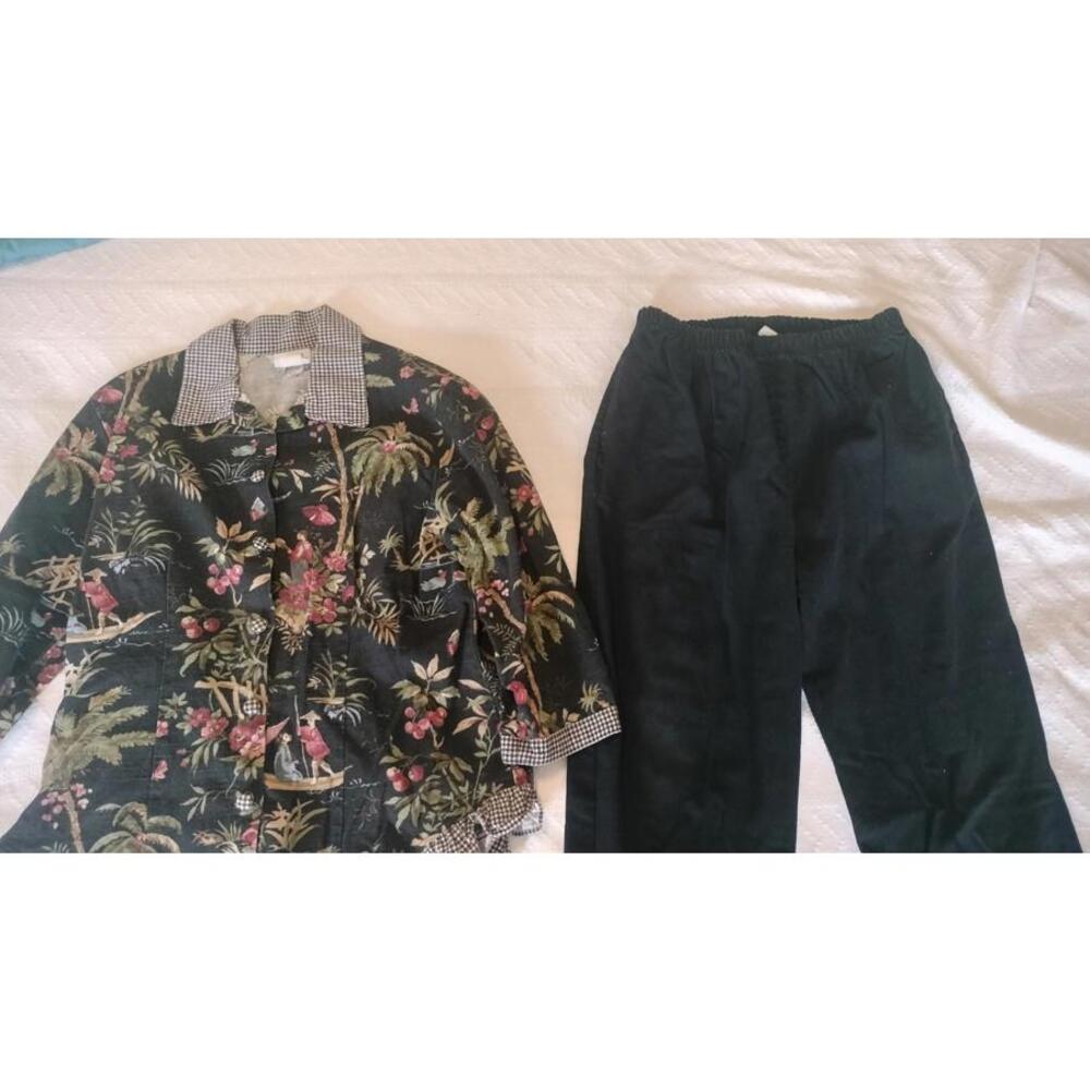 Vintage 'Donna' Black Jungle/ Oriental Blazer/Coat And Pants With Gingham Ruffle